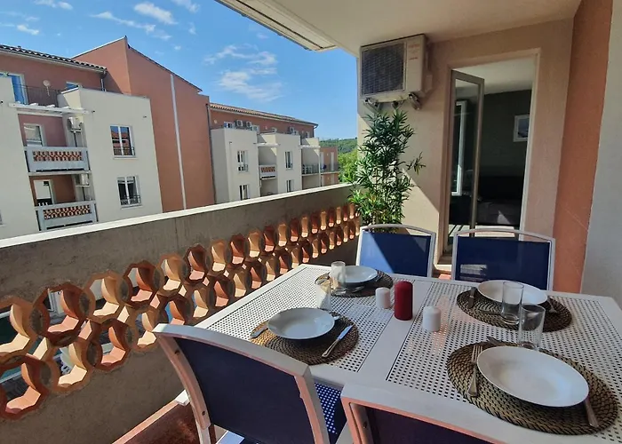 La Piscine Des Gorges - Climatisation Parking